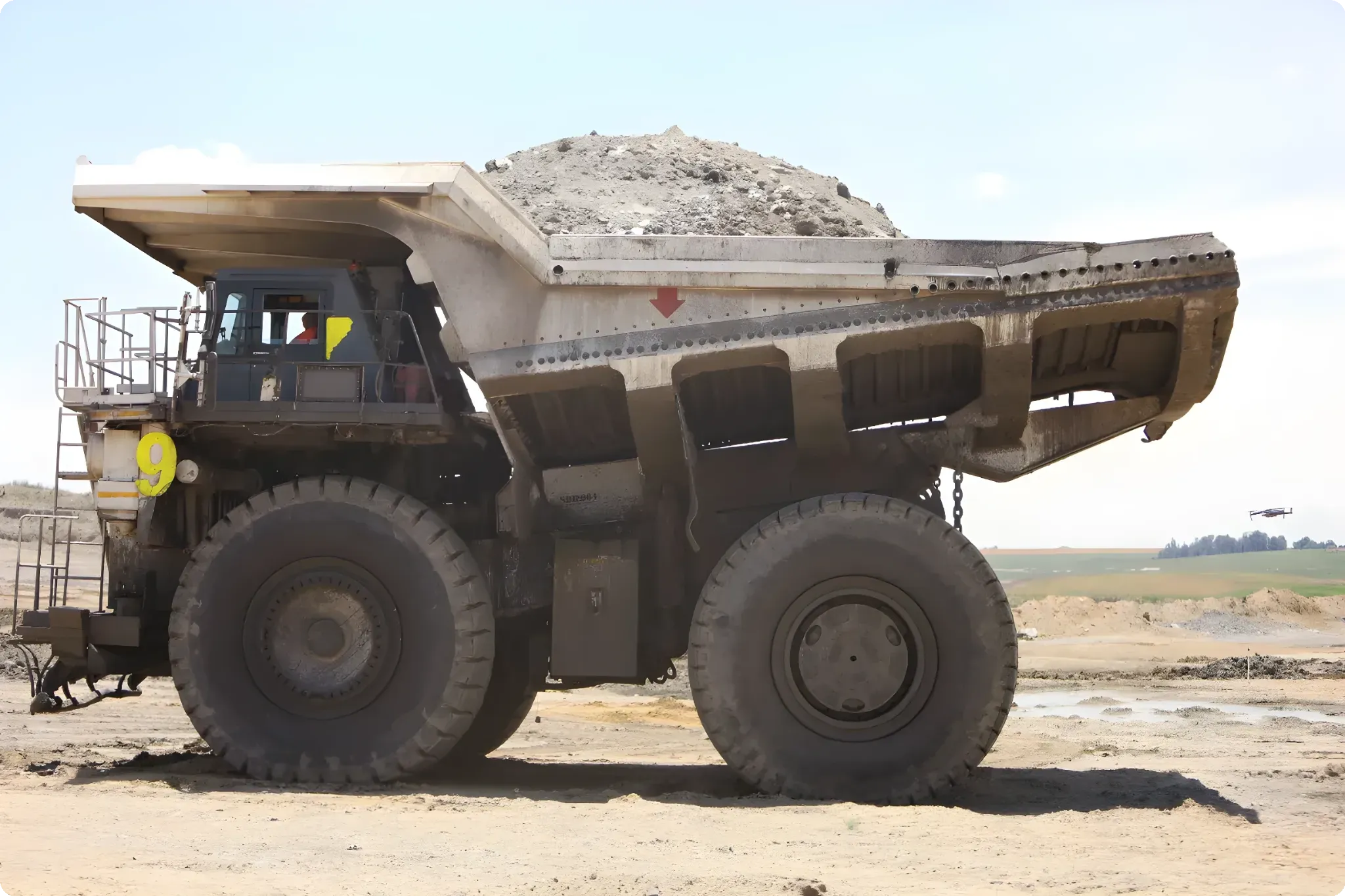 Buying Mining Trucks Without OEM Trays: The Engineering Guide to Optimal Combination Purchases