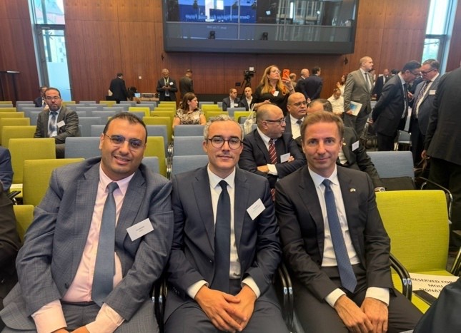 Automotive industry executives at an international industry gathering